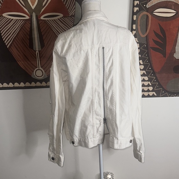 Forever 21 detailed jean jacket - Picture 2 of 2